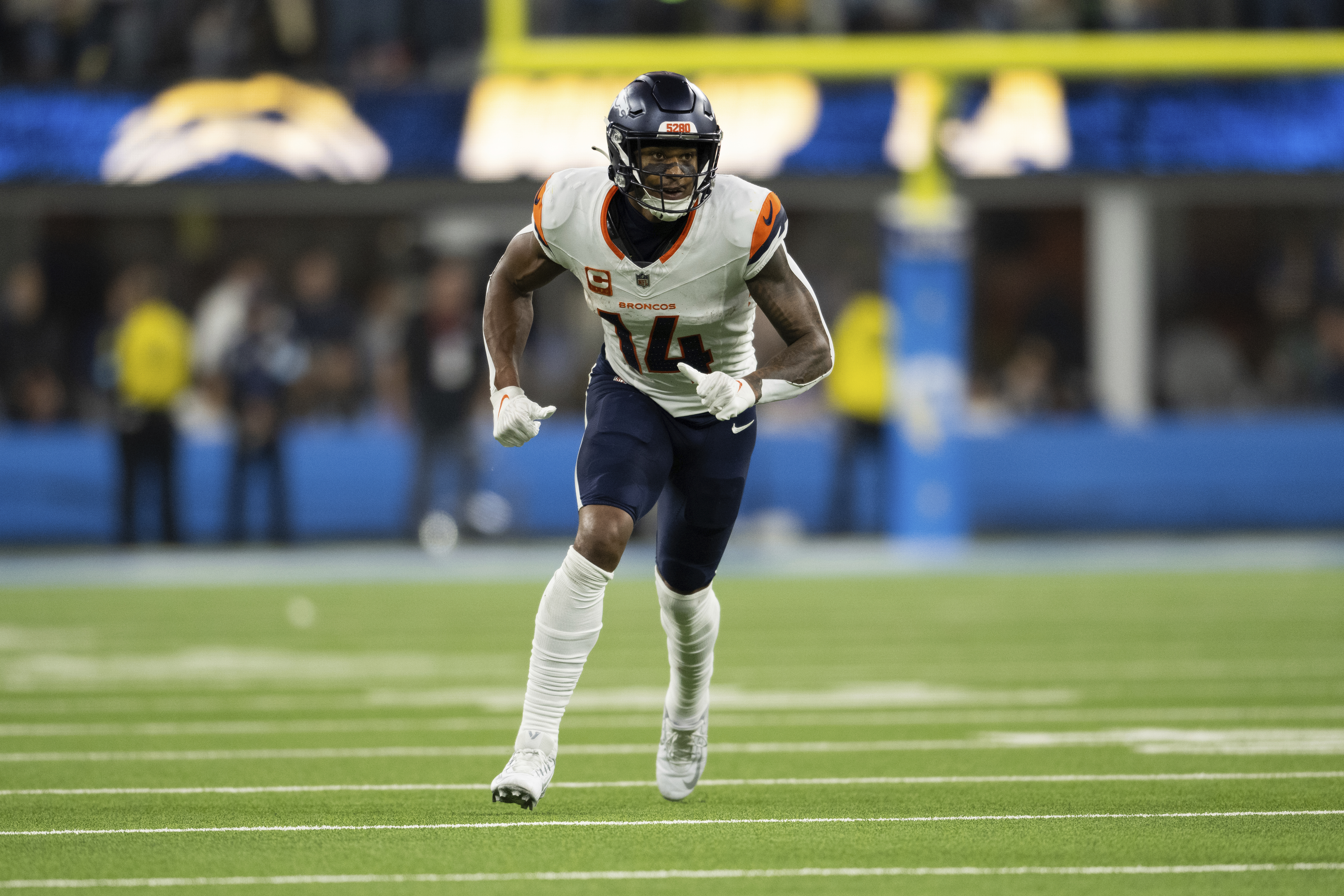 Broncos Chargers Football