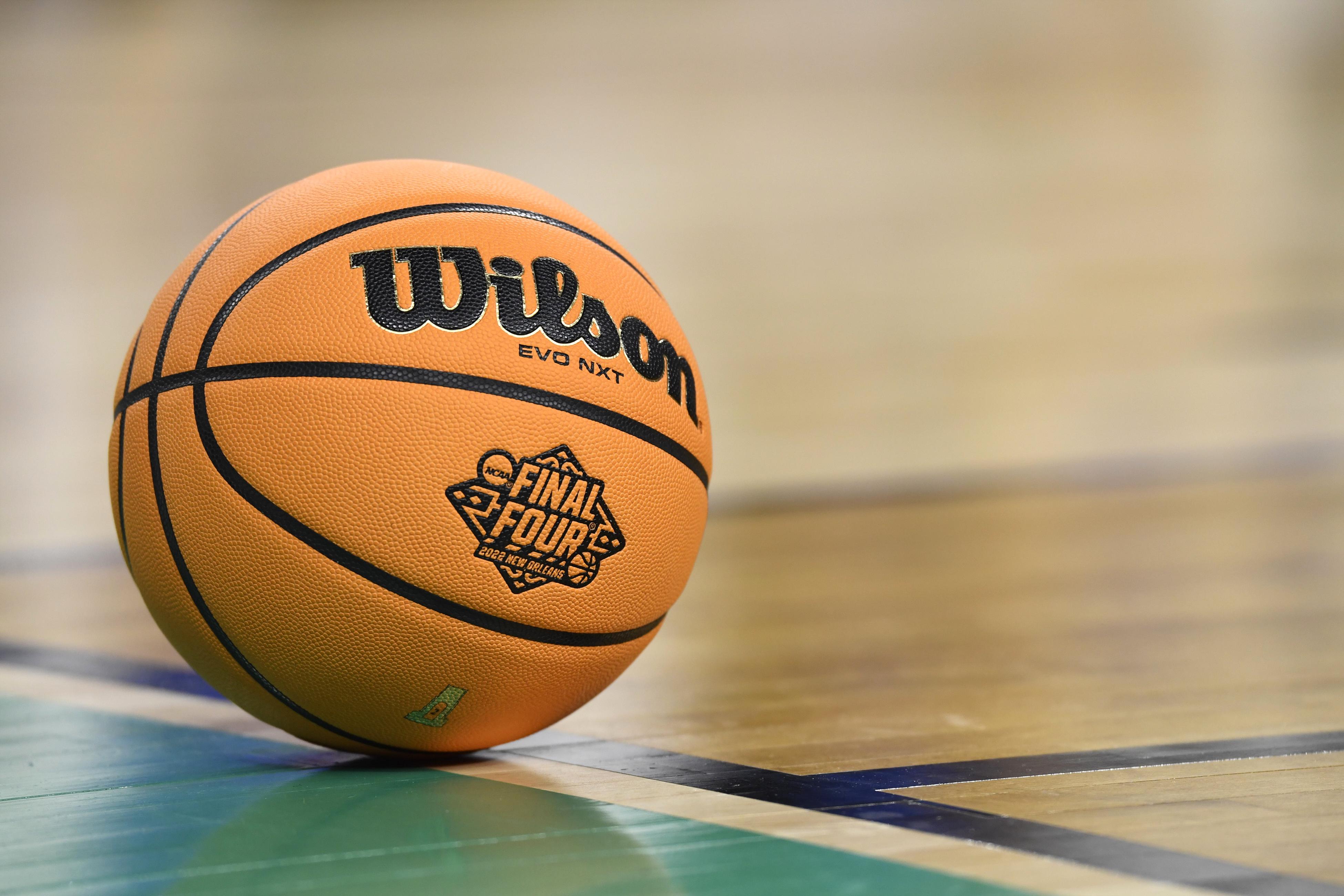 Duke University vs University of North Carolina, 2022 NCAA National Semifinals