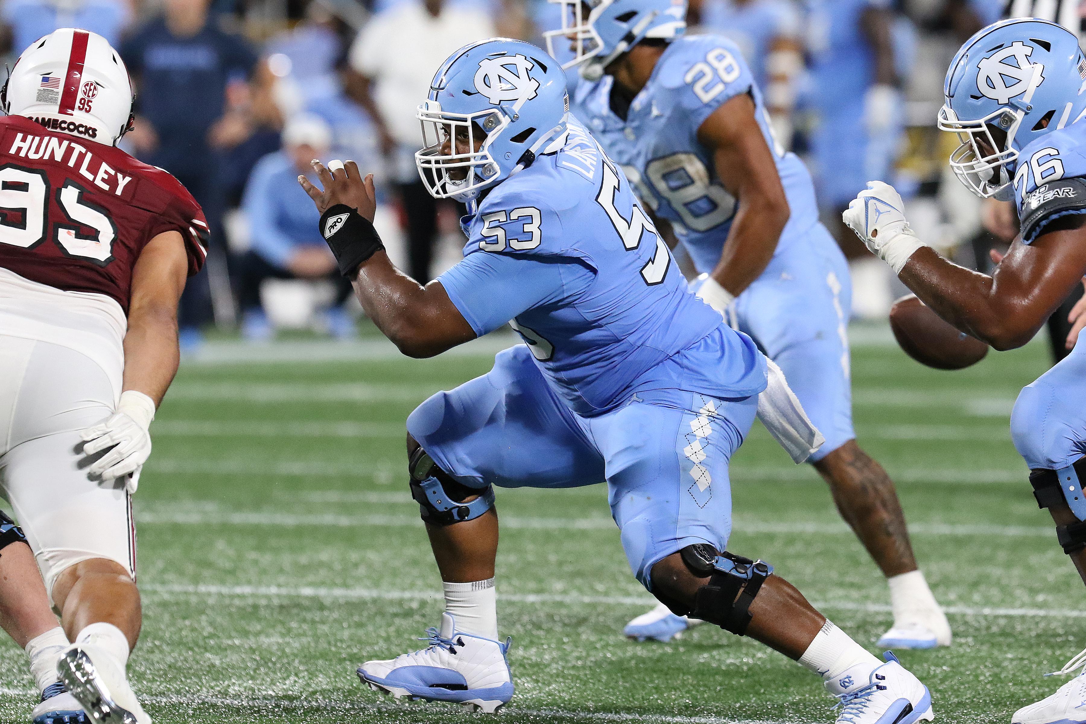 COLLEGE FOOTBALL: SEP 02 Duke's Mayo Classic - North Carolina vs South Carolina