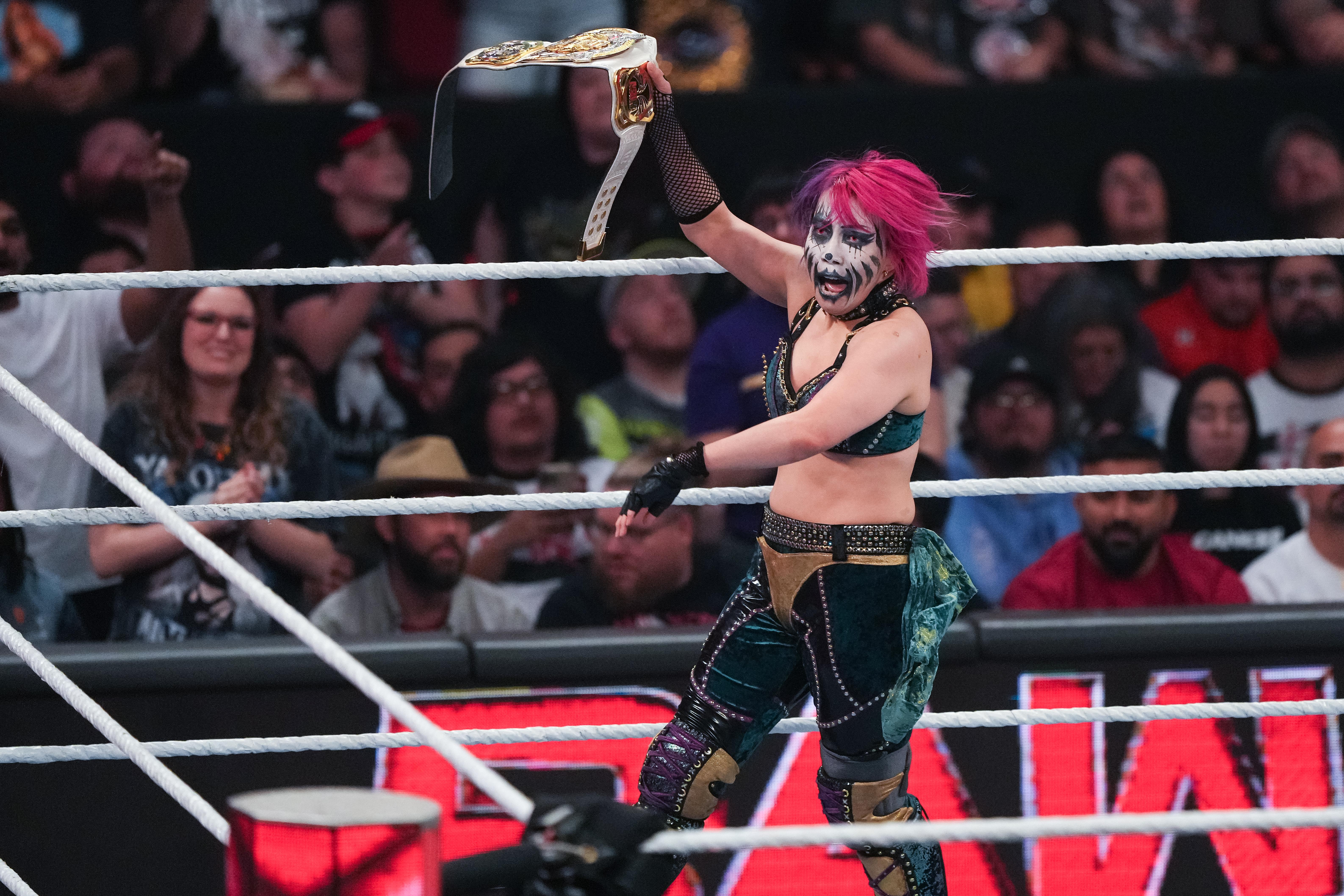 WWE Monday Night RAW