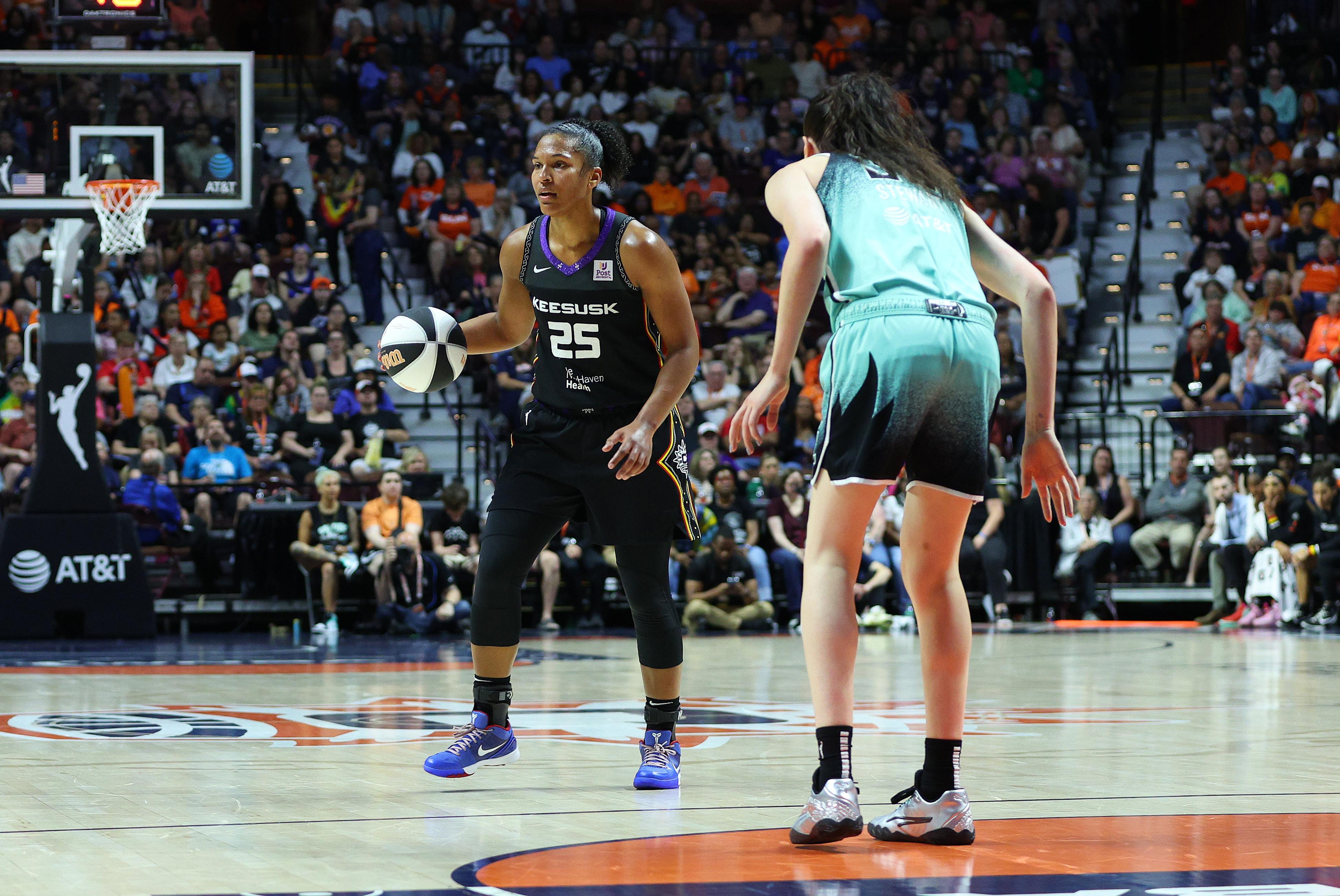 WNBA: JUN 08 Commissioner's Cup - New York Liberty at Connecticut Sun