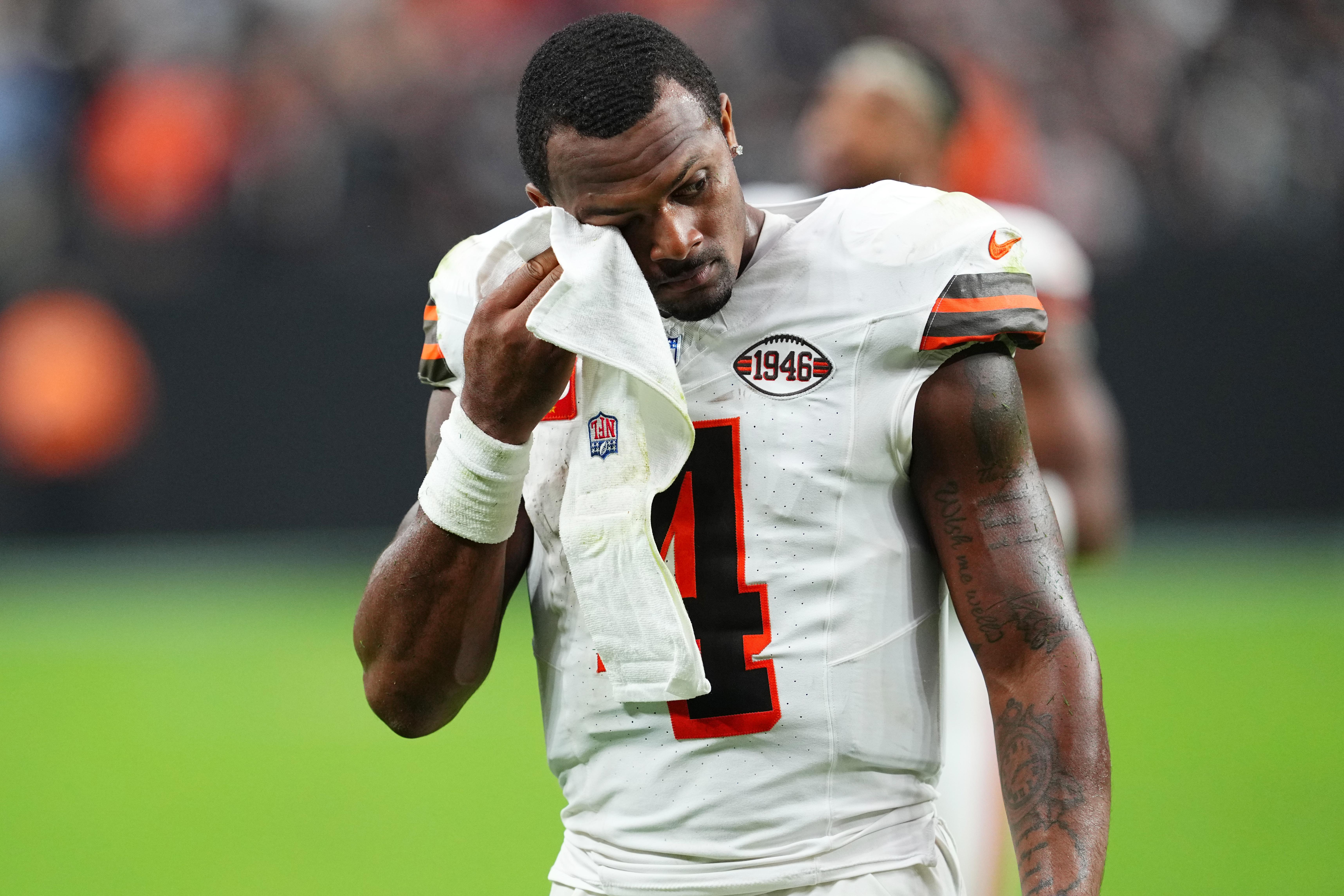 Cleveland Browns v Las Vegas Raiders