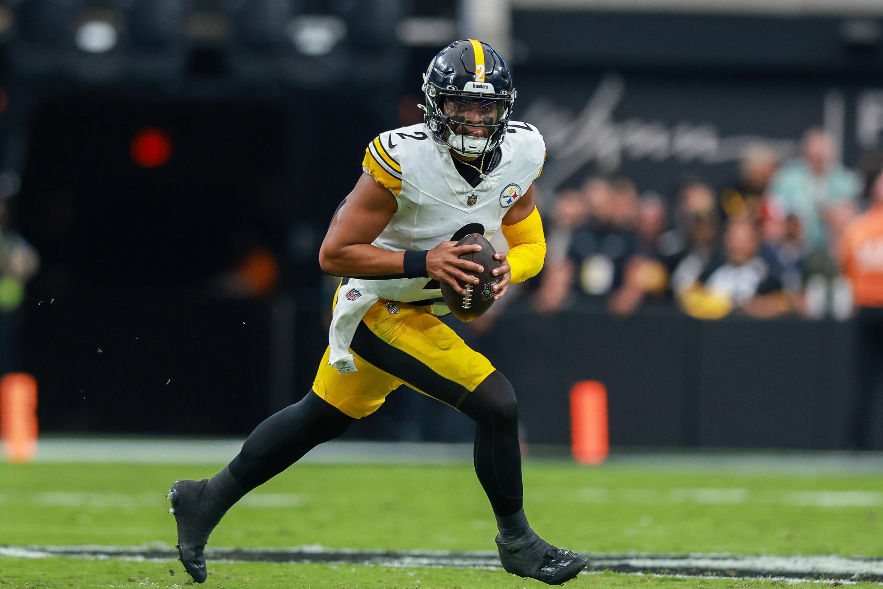 NFL: OCT 13 Steelers at Raiders