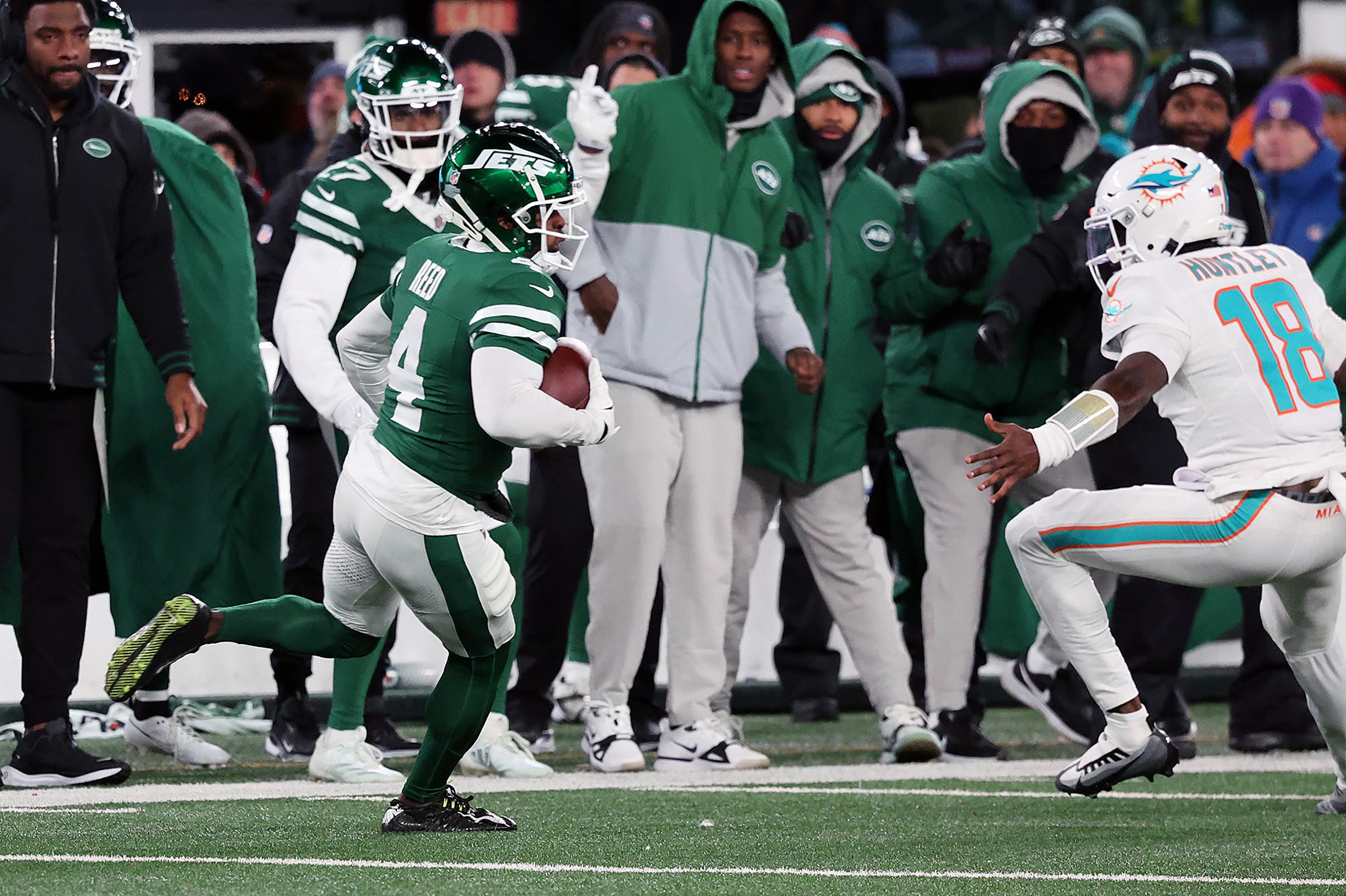 Miami Dolphins v New York Jets
