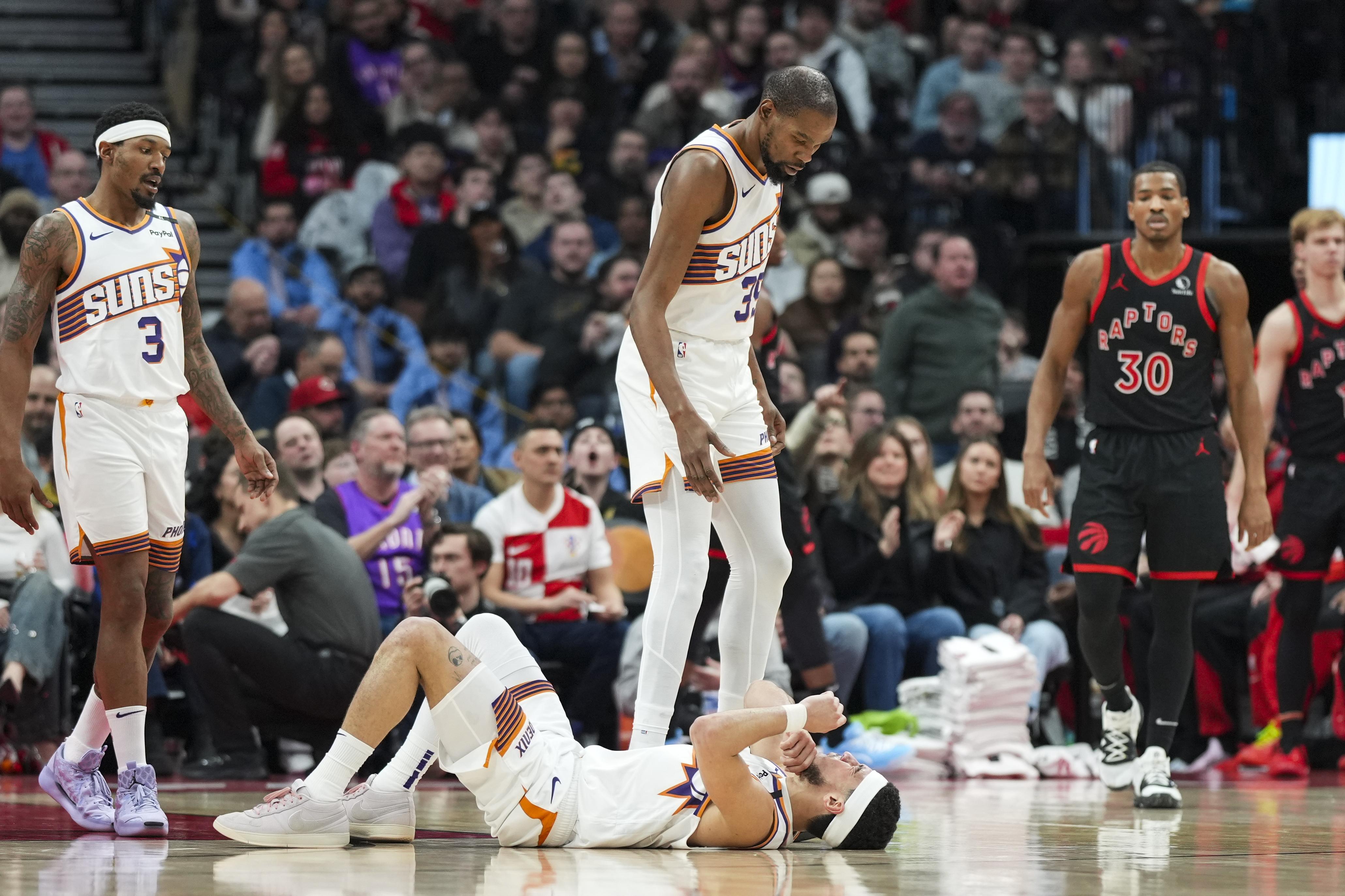 Phoenix Suns v Toronto Raptors