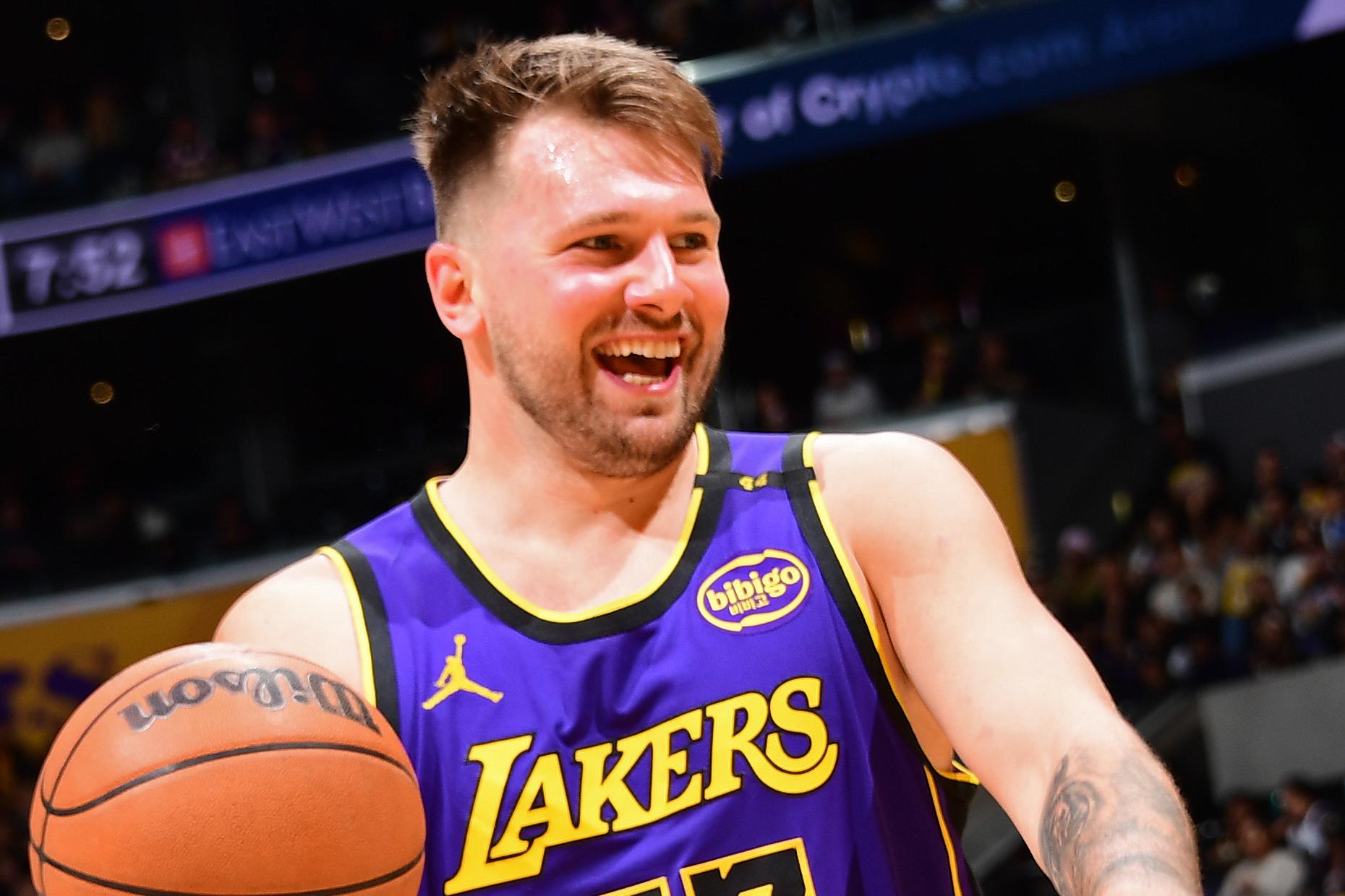Dallas Mavericks v Los Angeles Lakers