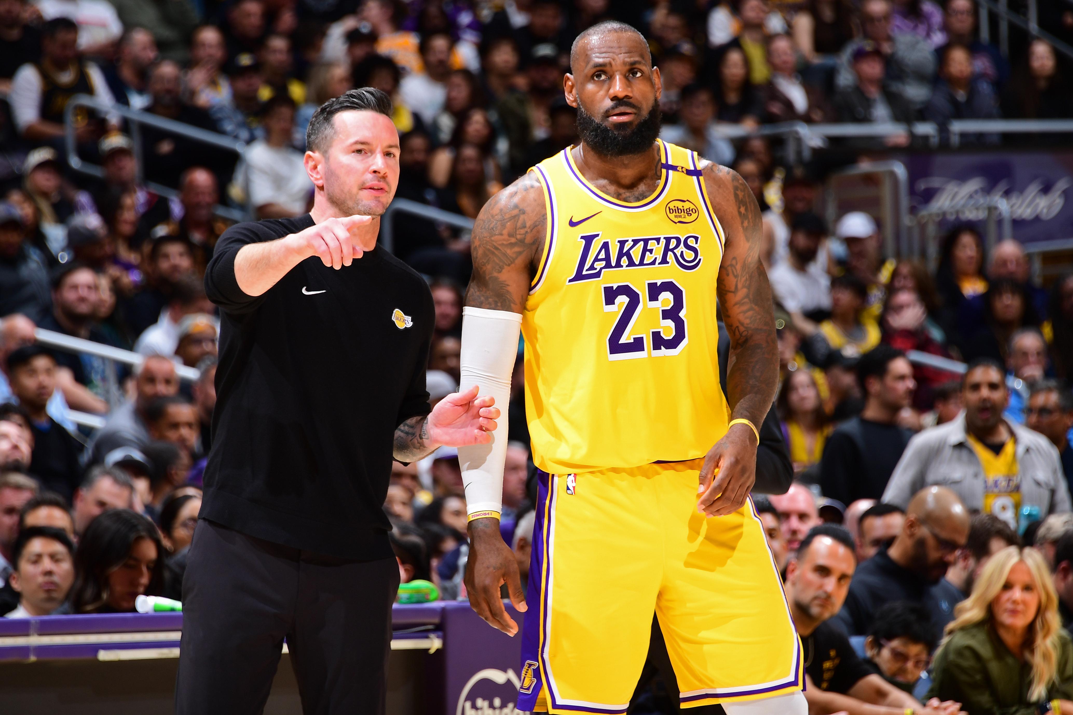 Minnesota Timberwolves v Los Angeles Lakers