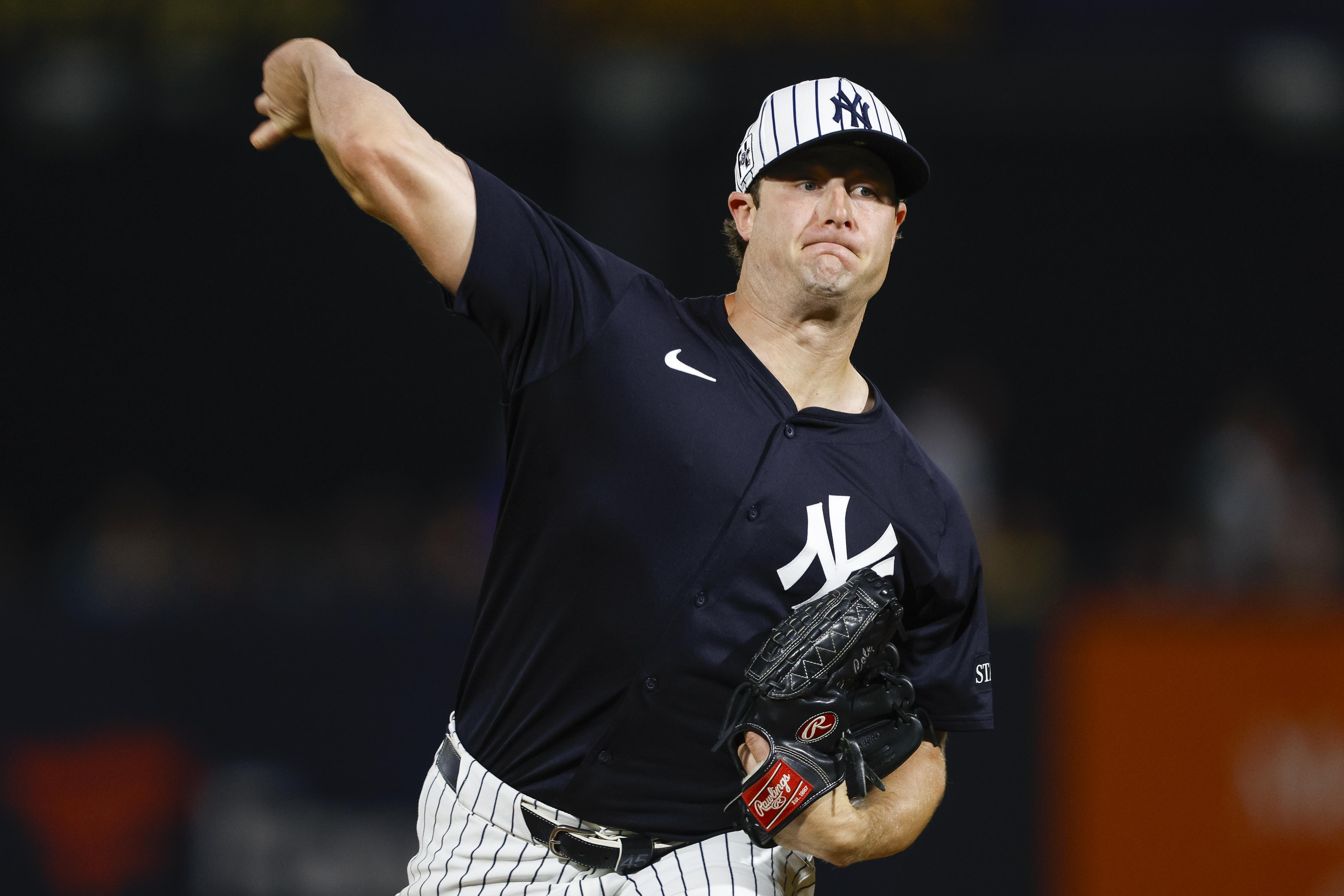 Toronto Blue Jays v New York Yankees