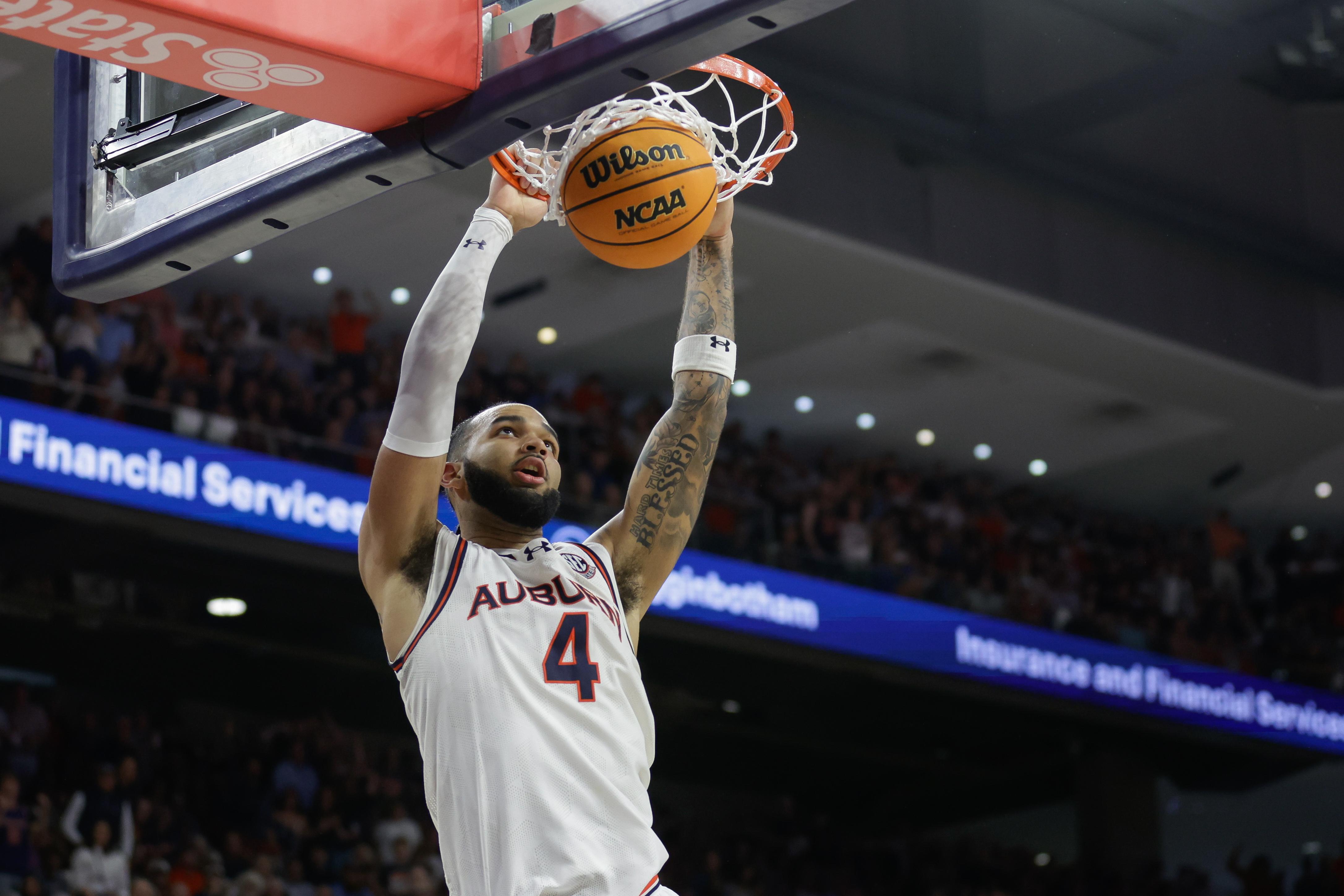Alabama v Auburn