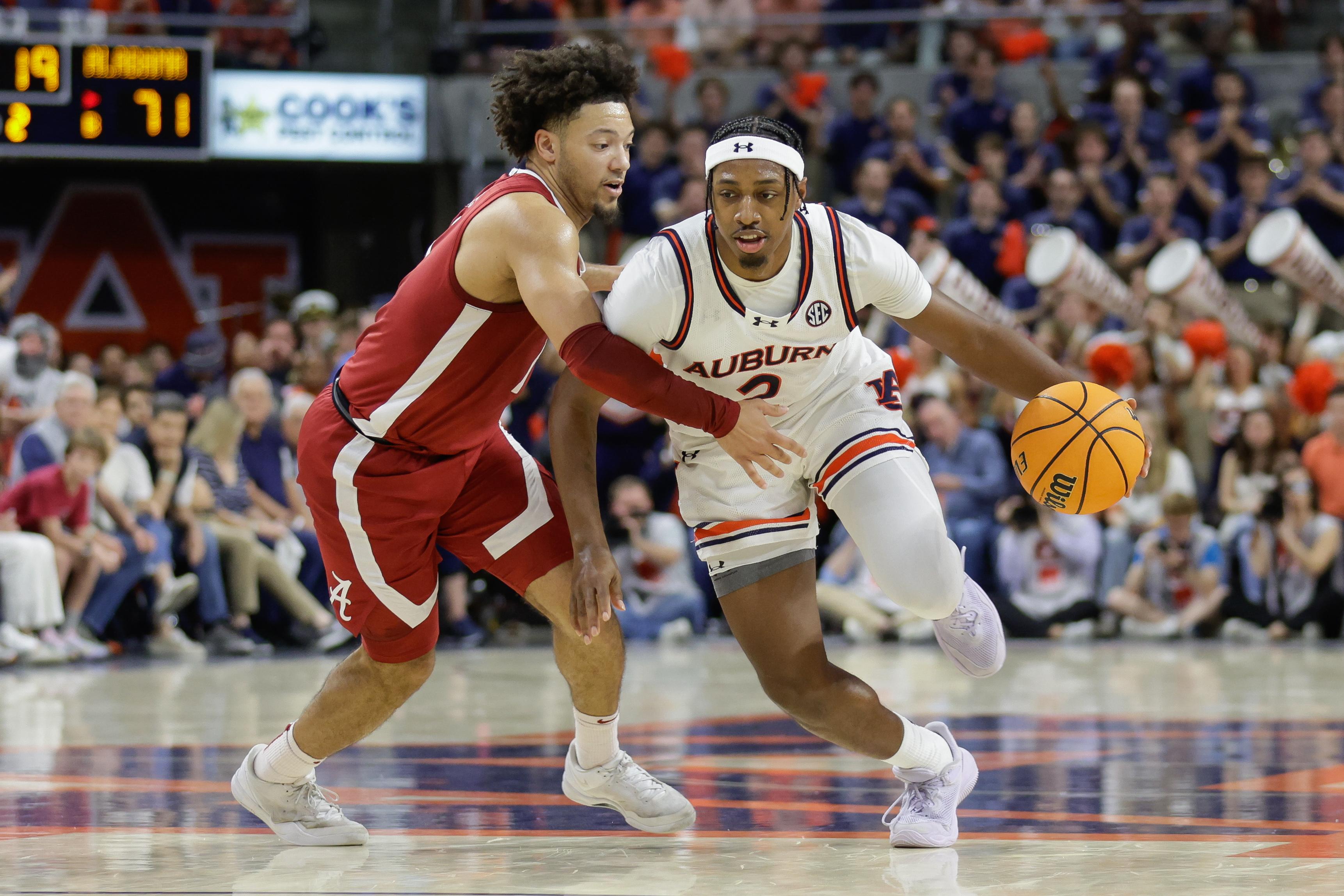 Alabama v Auburn