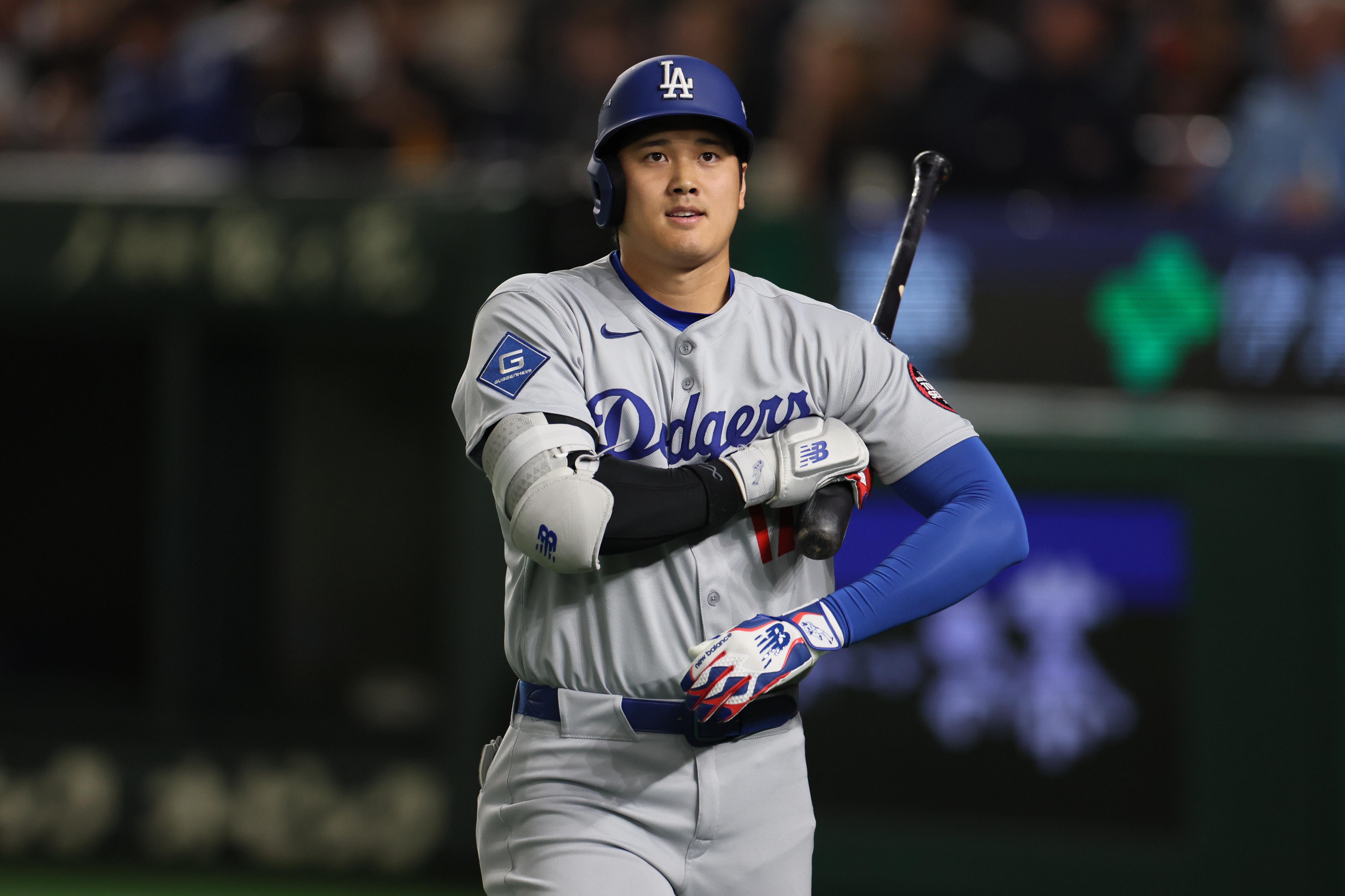 Dodgers Cubs in the Tokyo Dome for MLB Tokyo Series 2025.