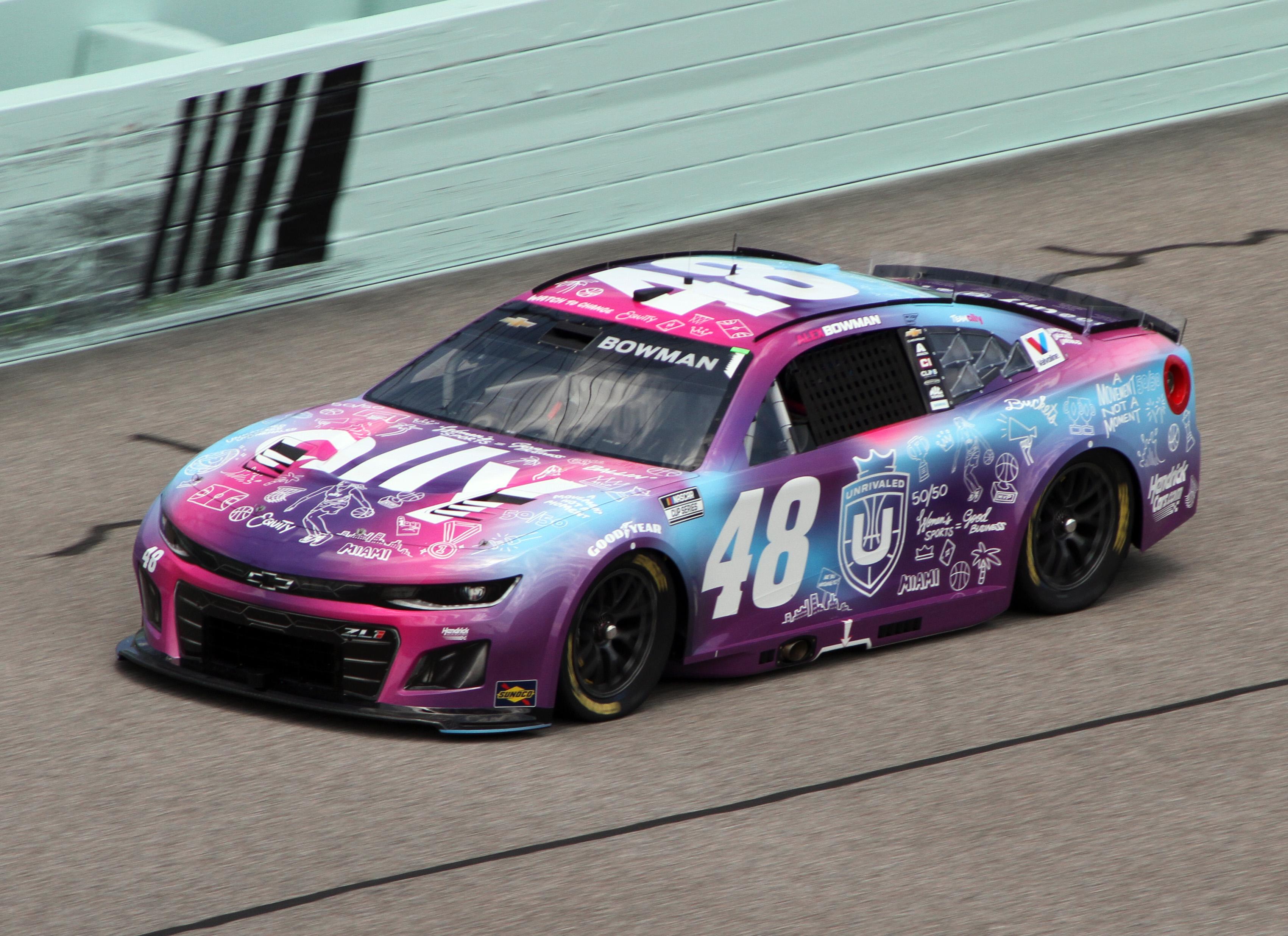 AUTO: MAR 22 NASCAR Cup Series Straight Talk Wireless 400