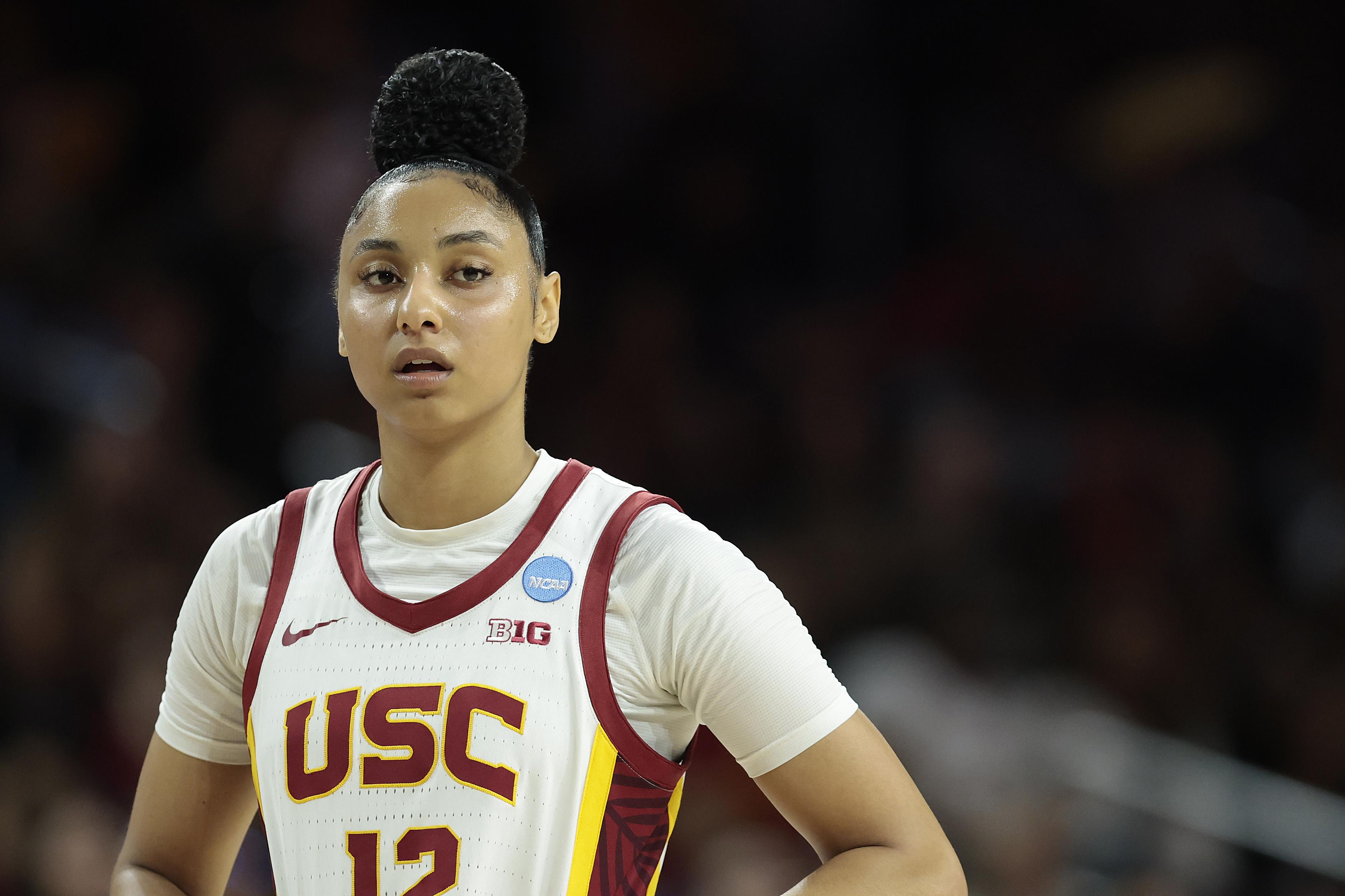 USC v UNC Greensboro