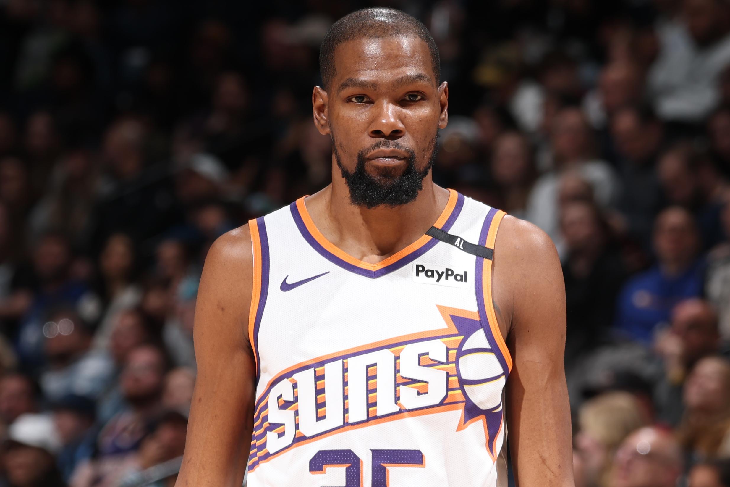 Phoenix Suns v Minnesota Timberwolves