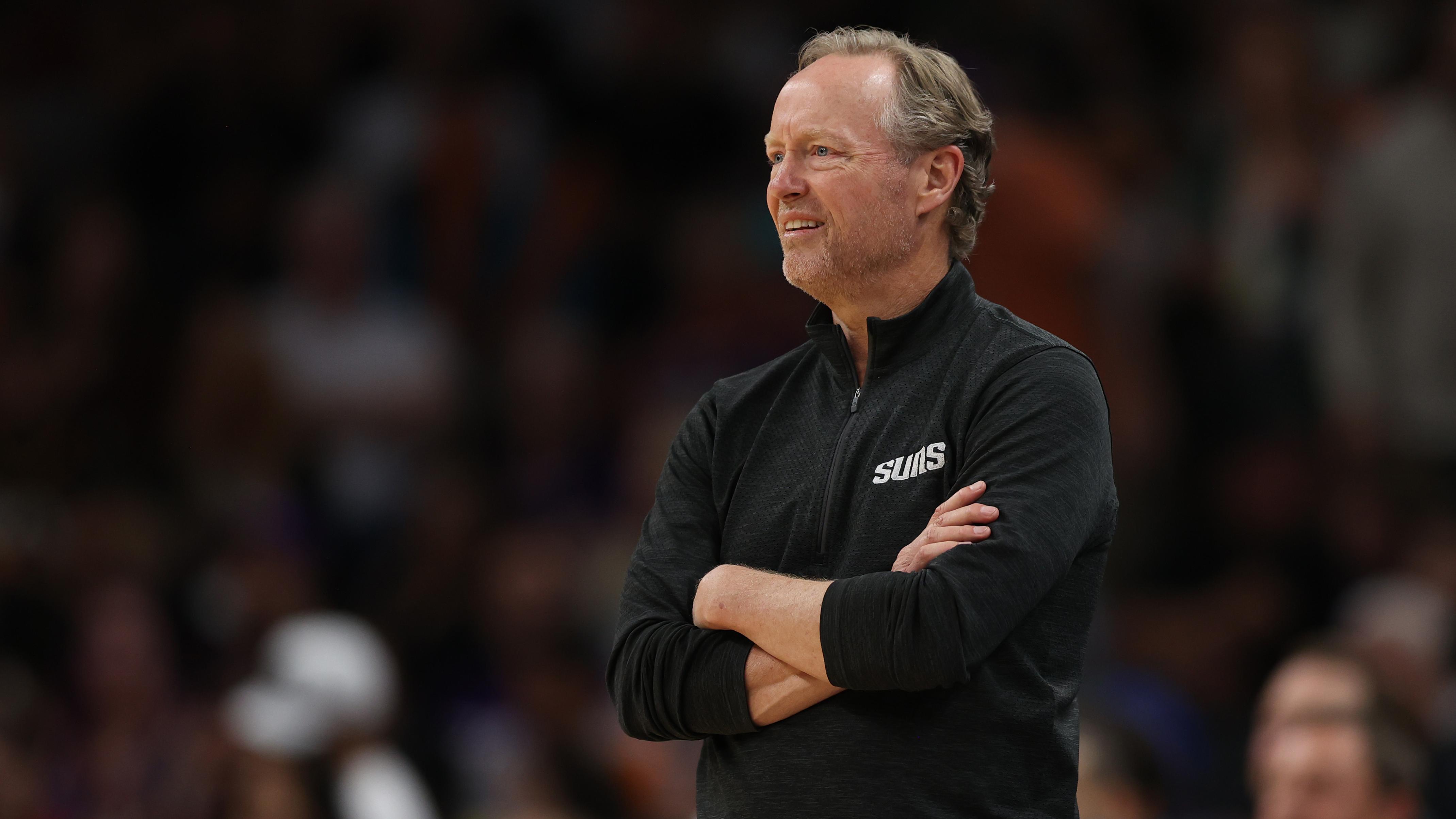 Milwaukee Bucks v Phoenix Suns