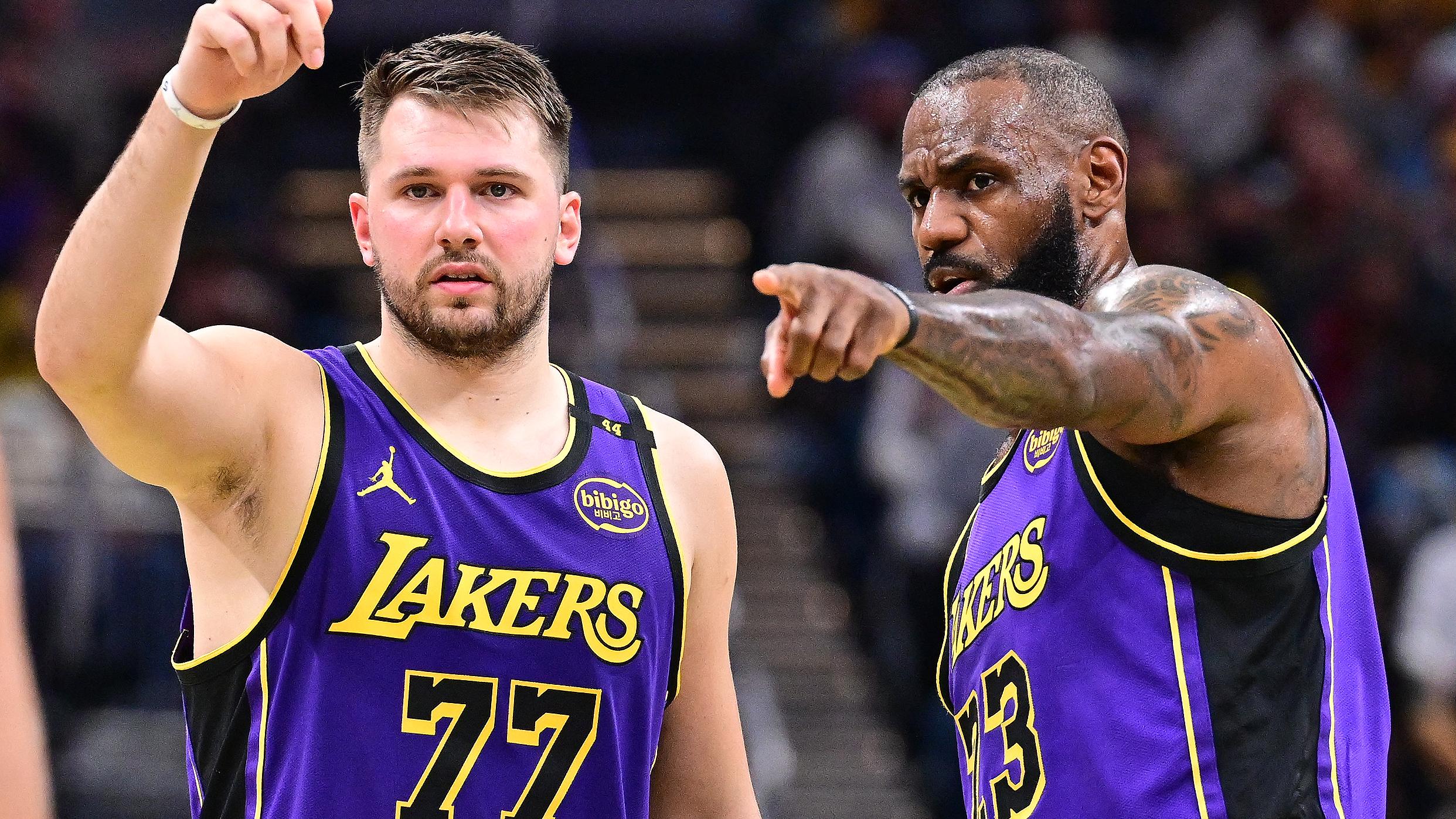 Los Angeles Lakers v Indiana Pacers