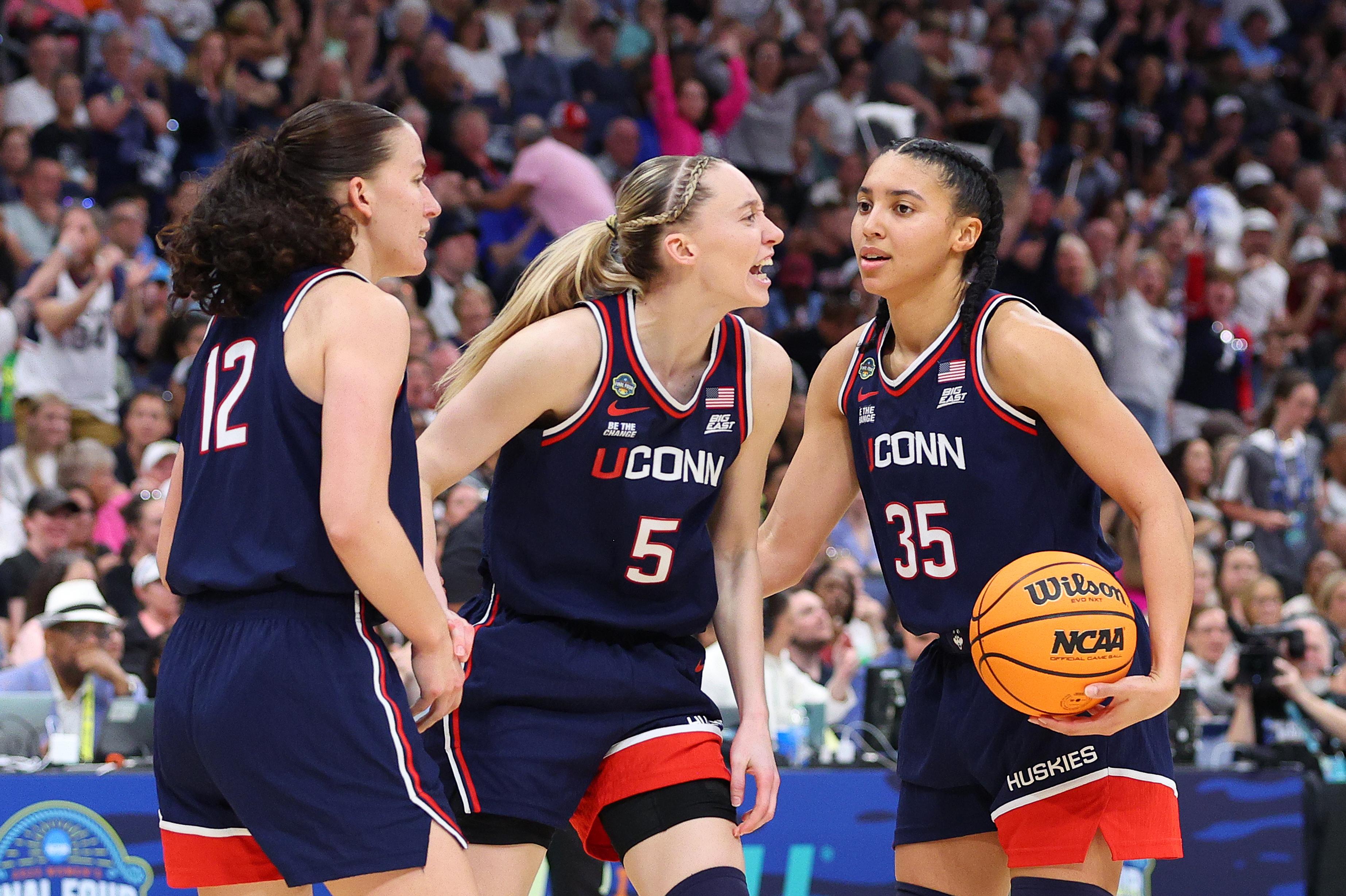NCAA BASKETBALL: APR 06 Div I Women's Championship - UConn vs South Carolina
