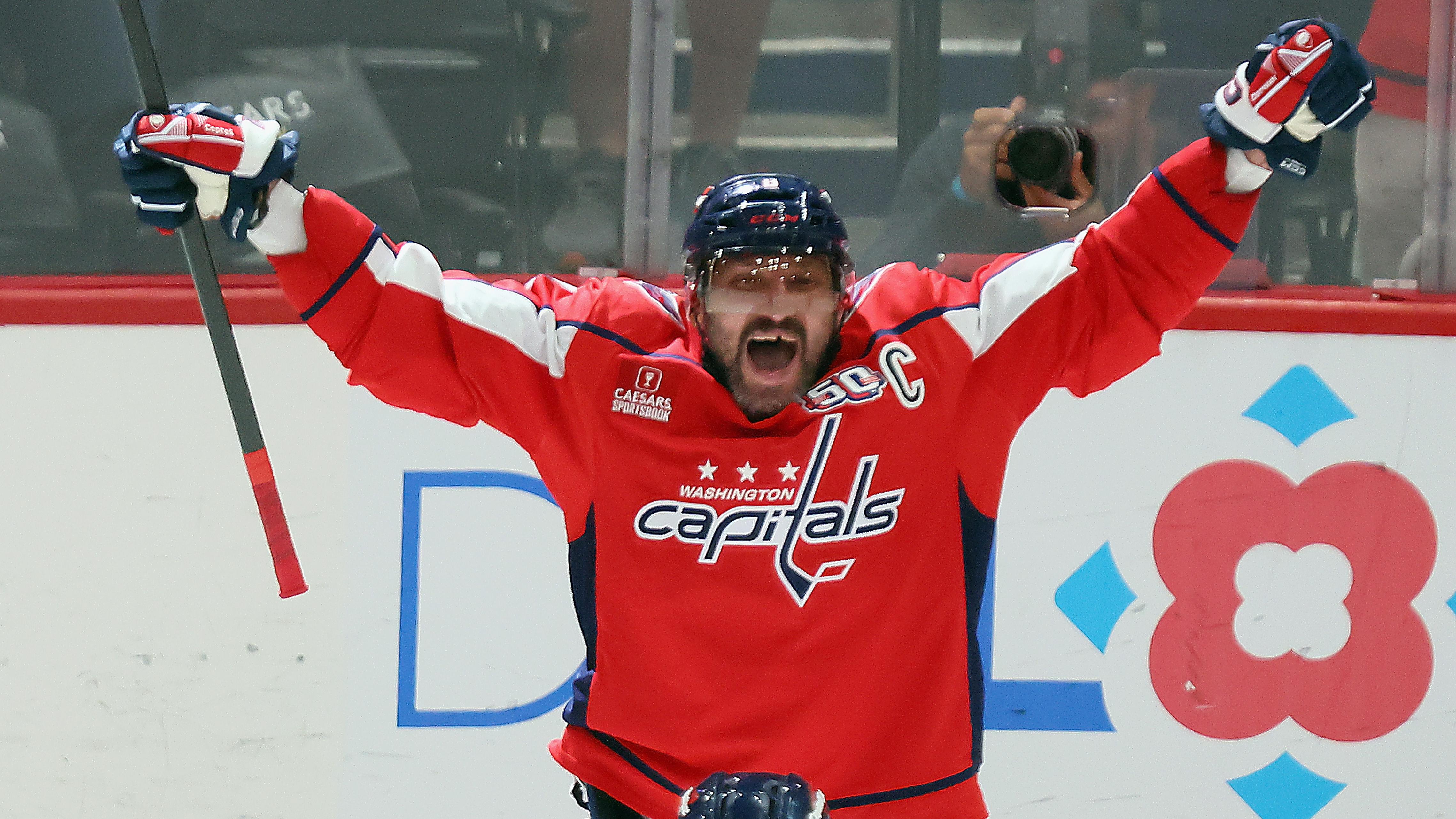 Chicago Blackhawks v Washington Capitals
