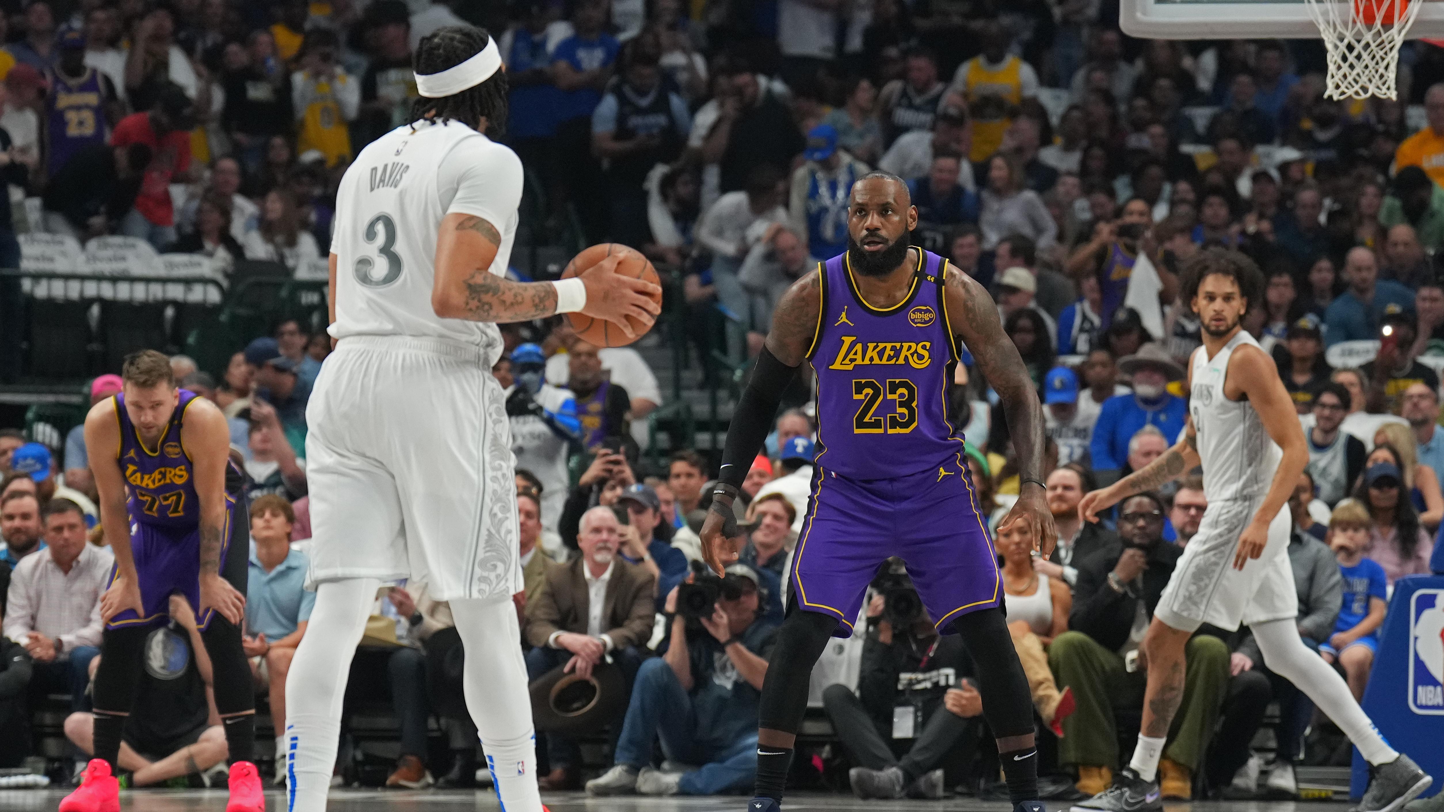 Los Angeles Lakers v Dallas Mavericks