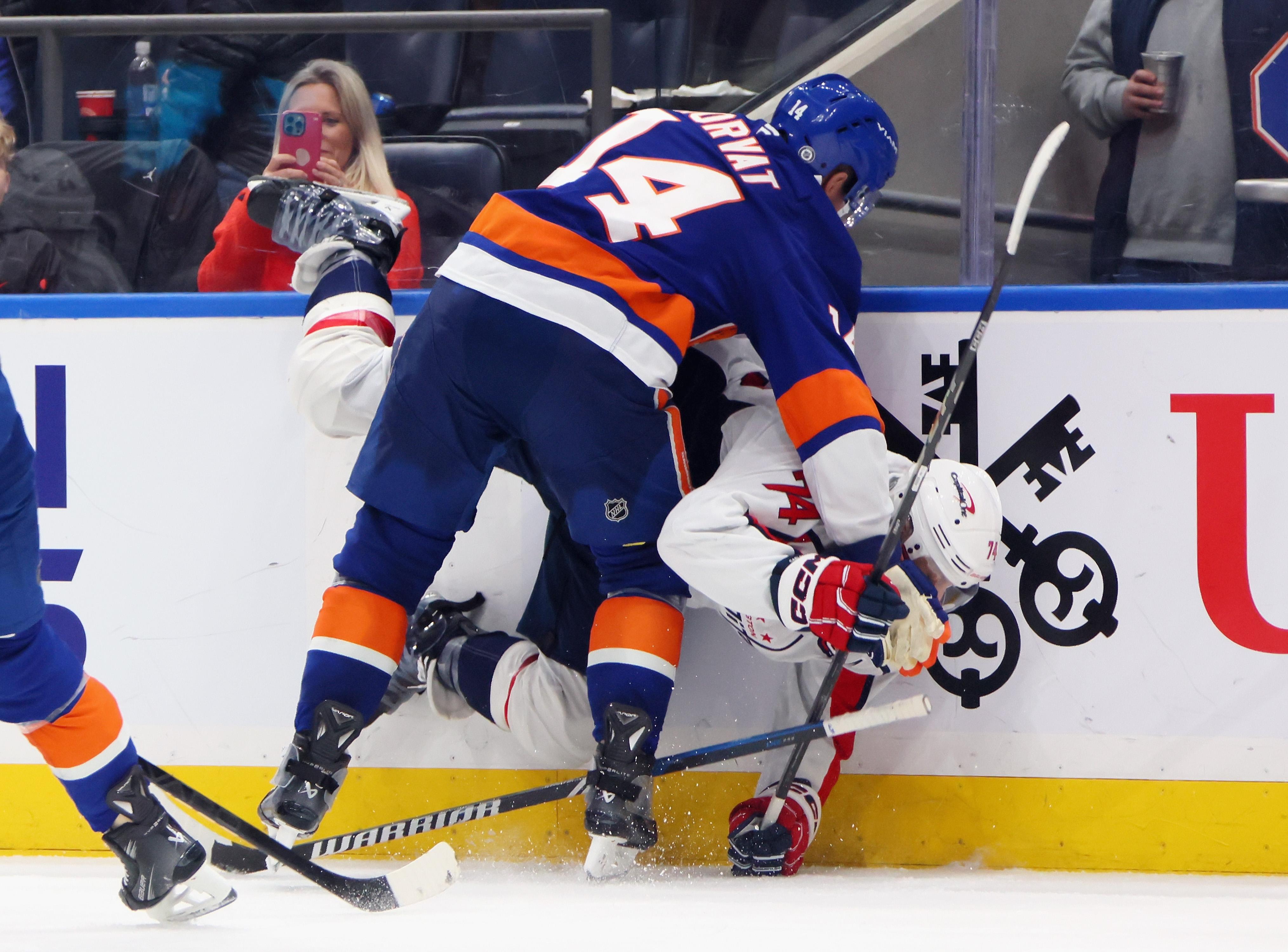 Washington Capitals v New York Islanders
