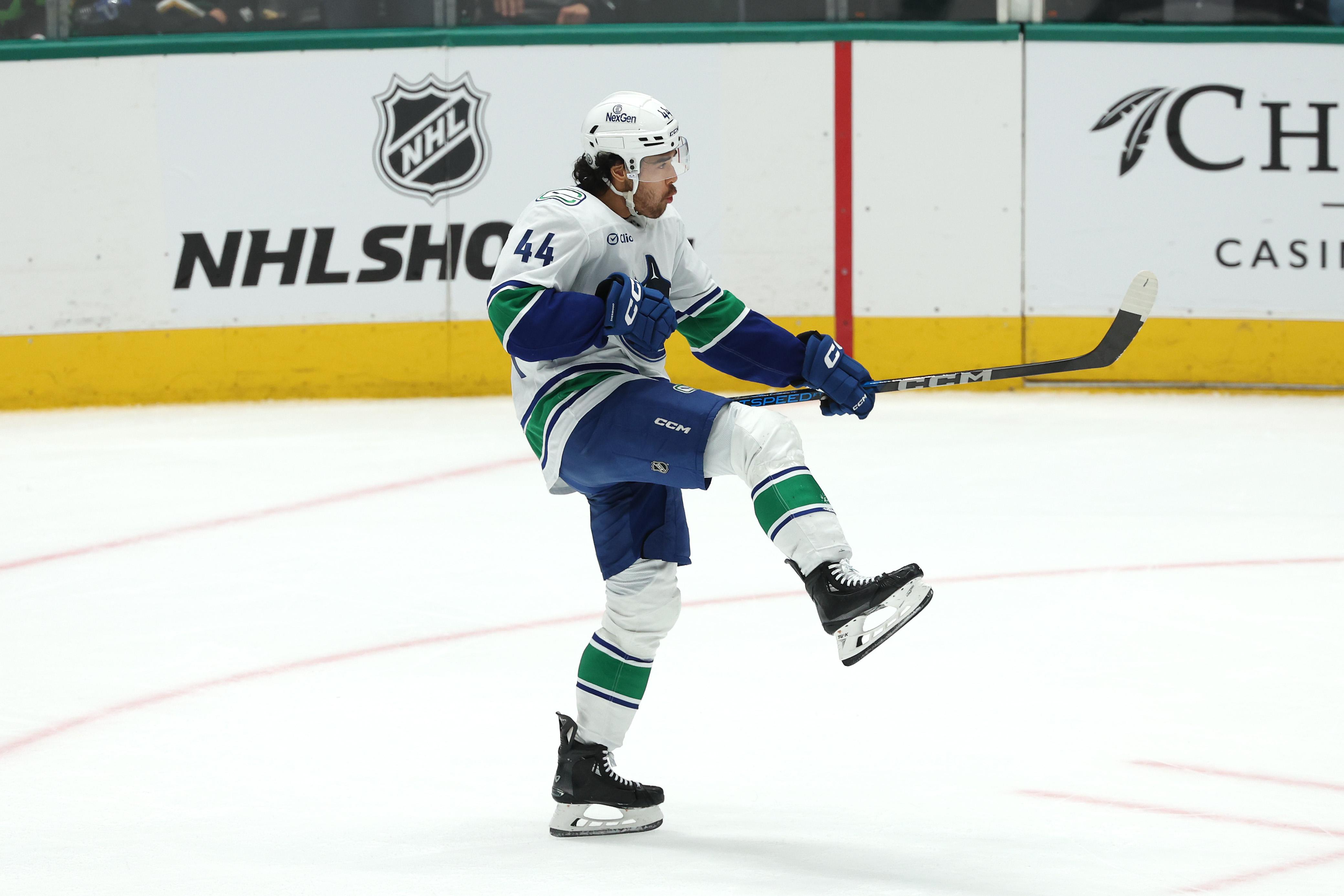 Vancouver Canucks v Dallas Stars