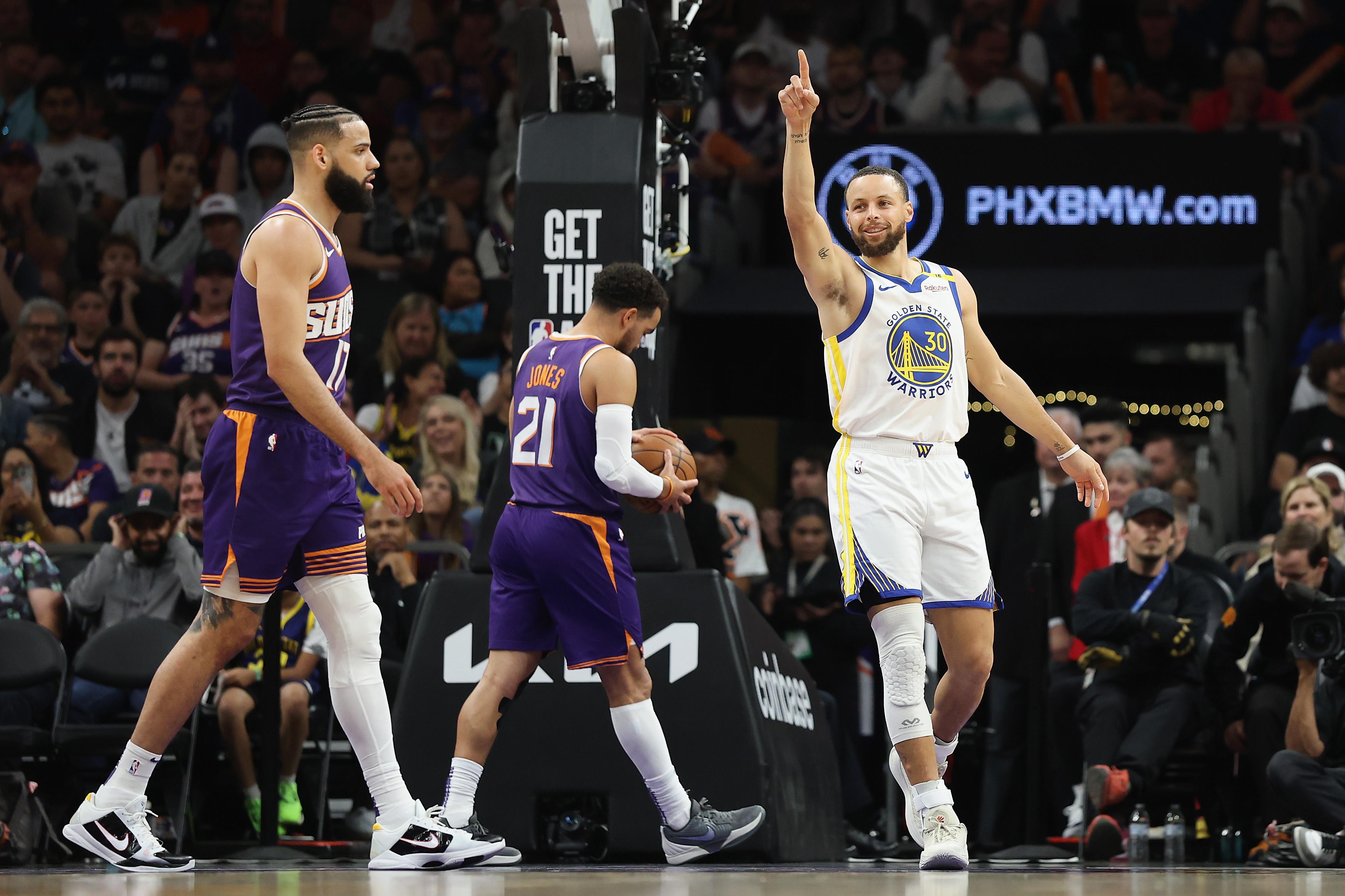 Golden State Warriors v Phoenix Suns