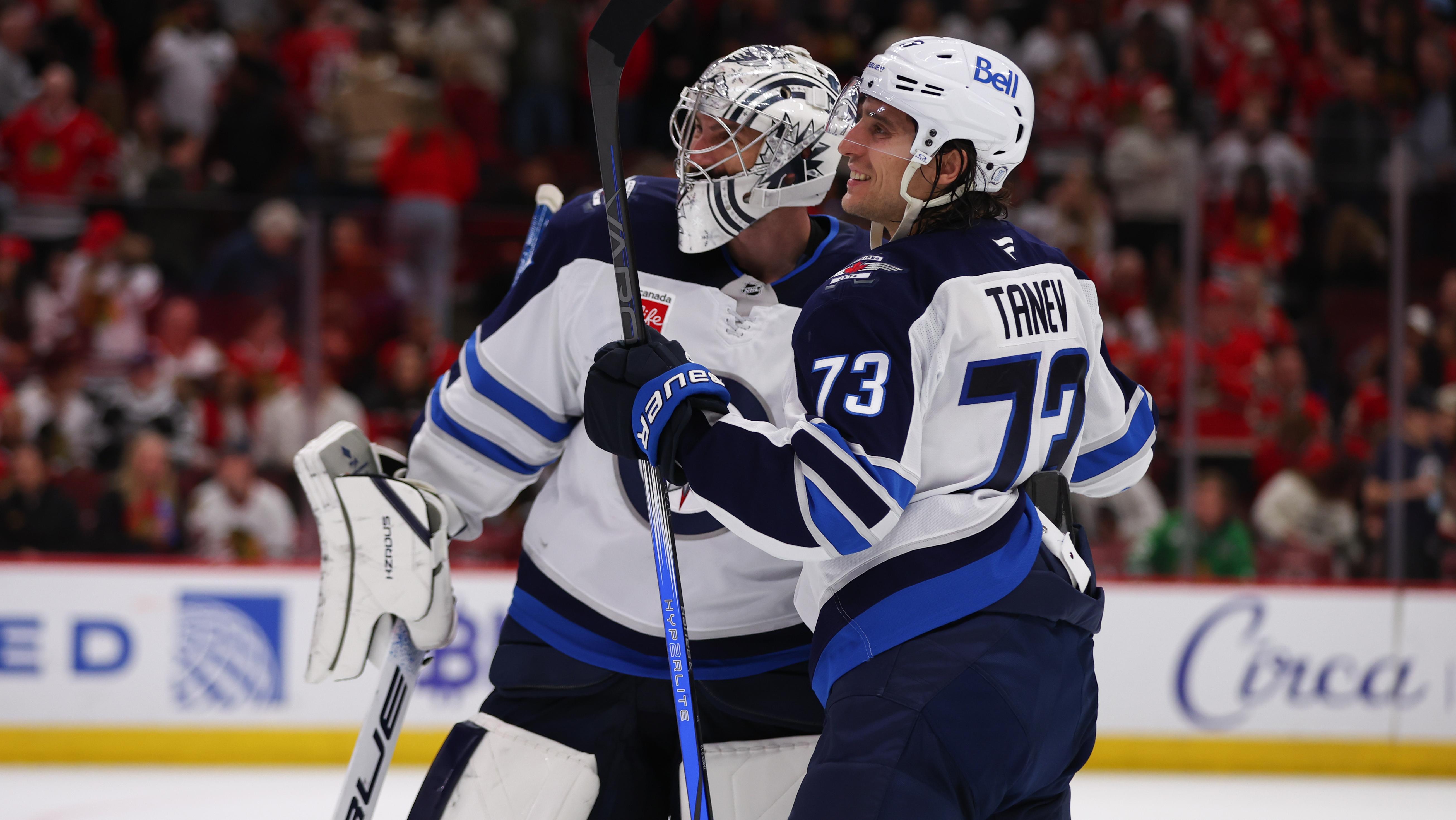 NHL: APR 12 Jets at Blackhawks