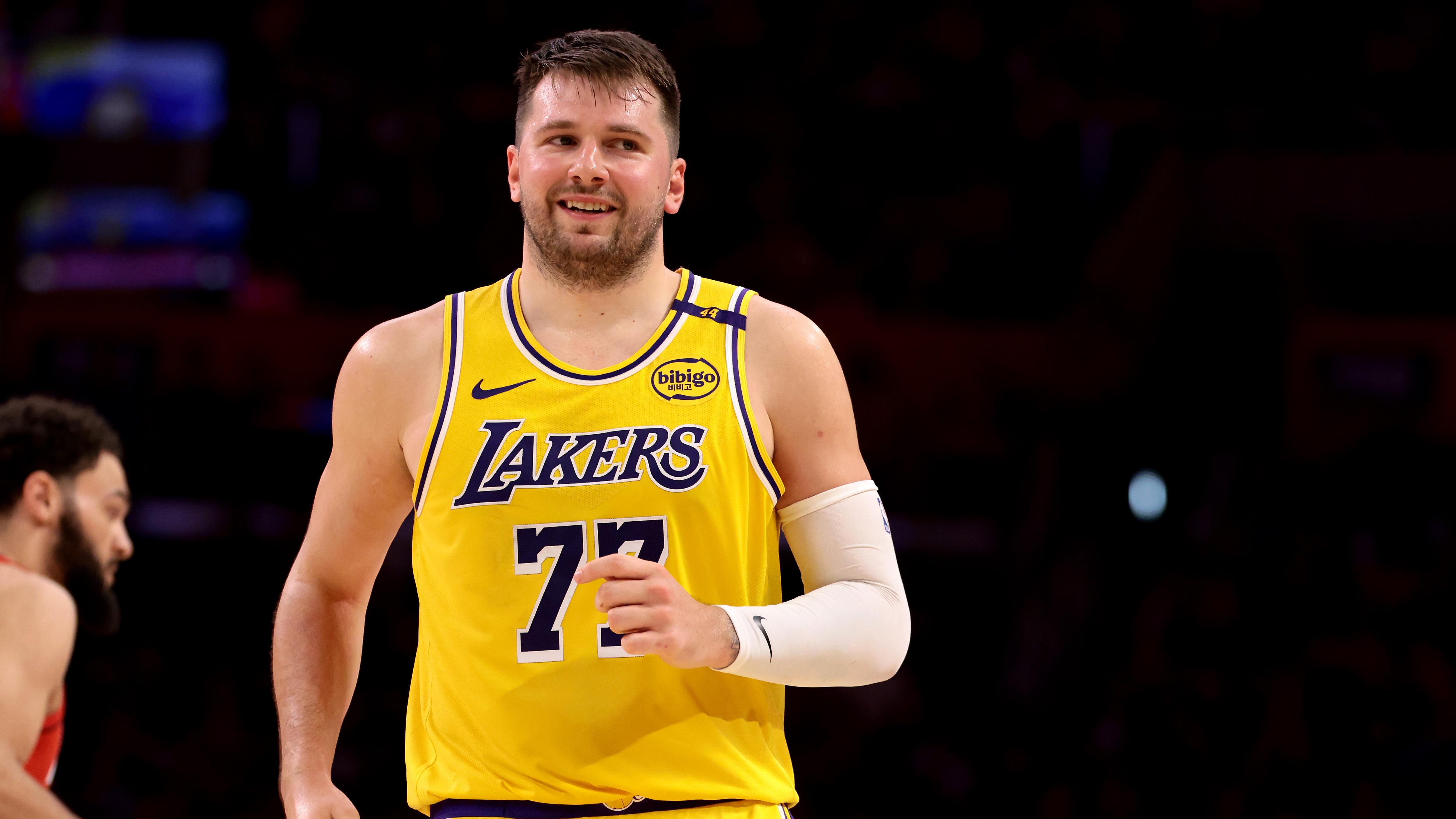 Houston Rockets v Los Angeles Lakers