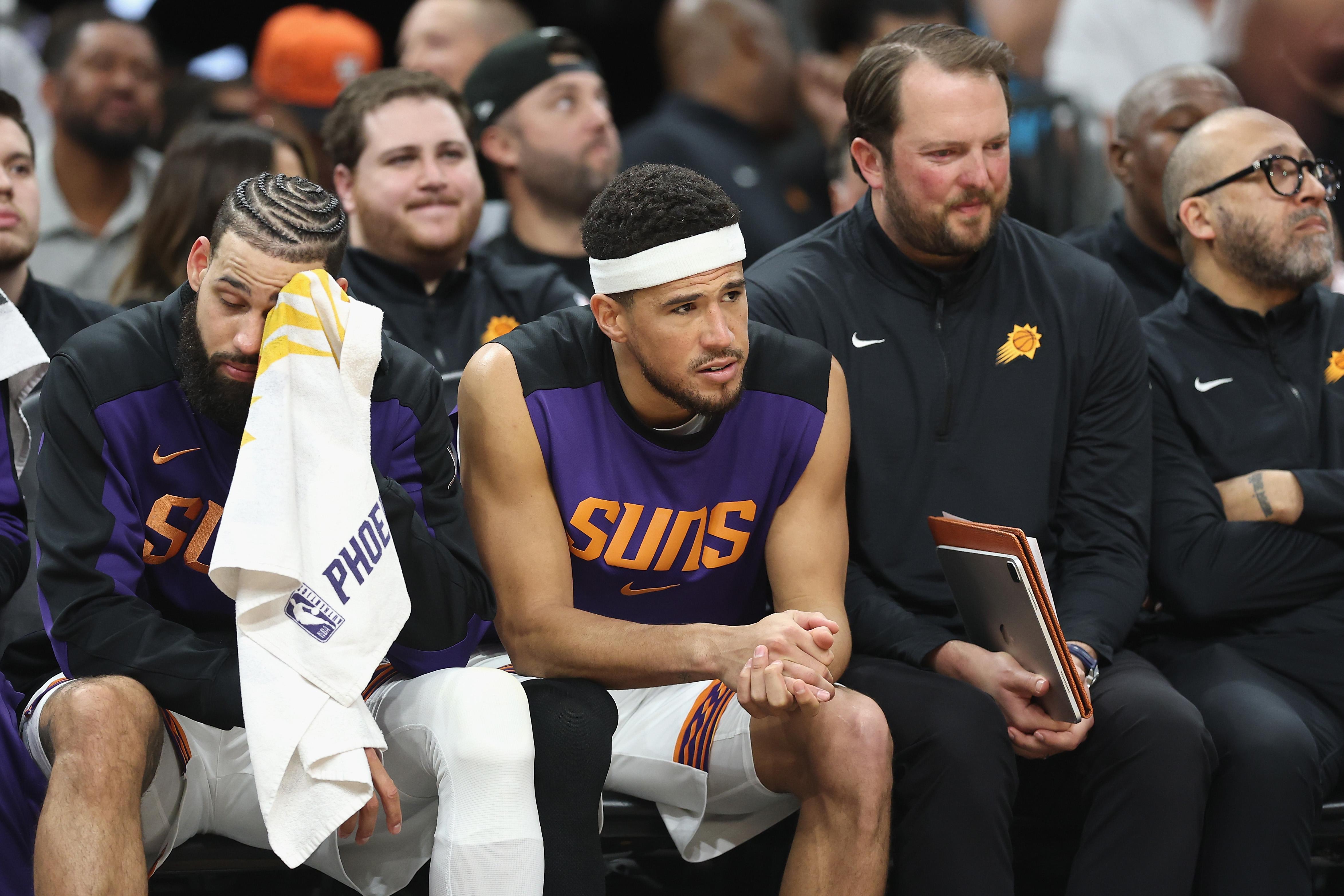 San Antonio Spurs v Phoenix Suns