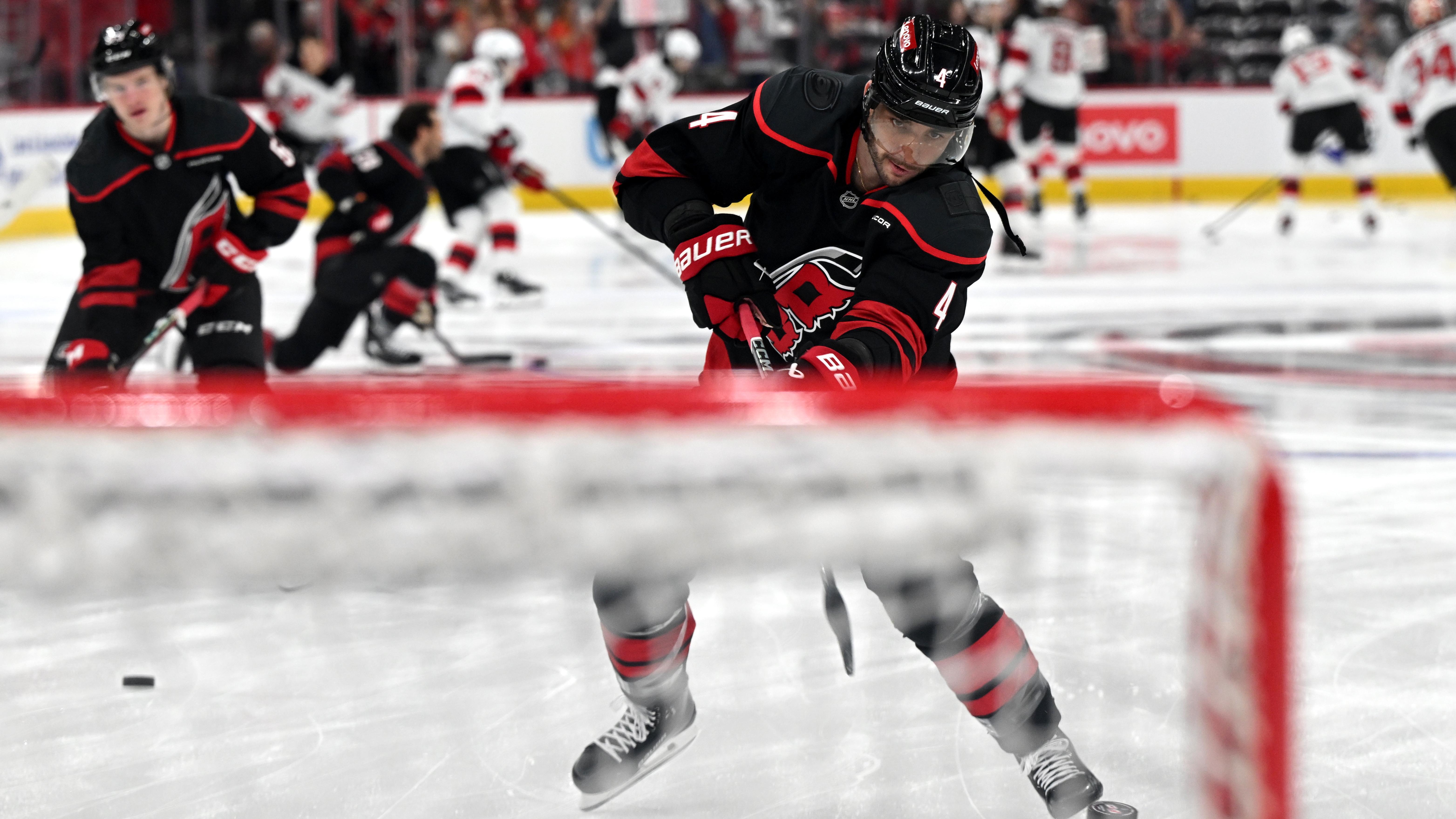 NHL: APR 20 Stanley Cup Playoffs First Round Devils at Hurricanes
