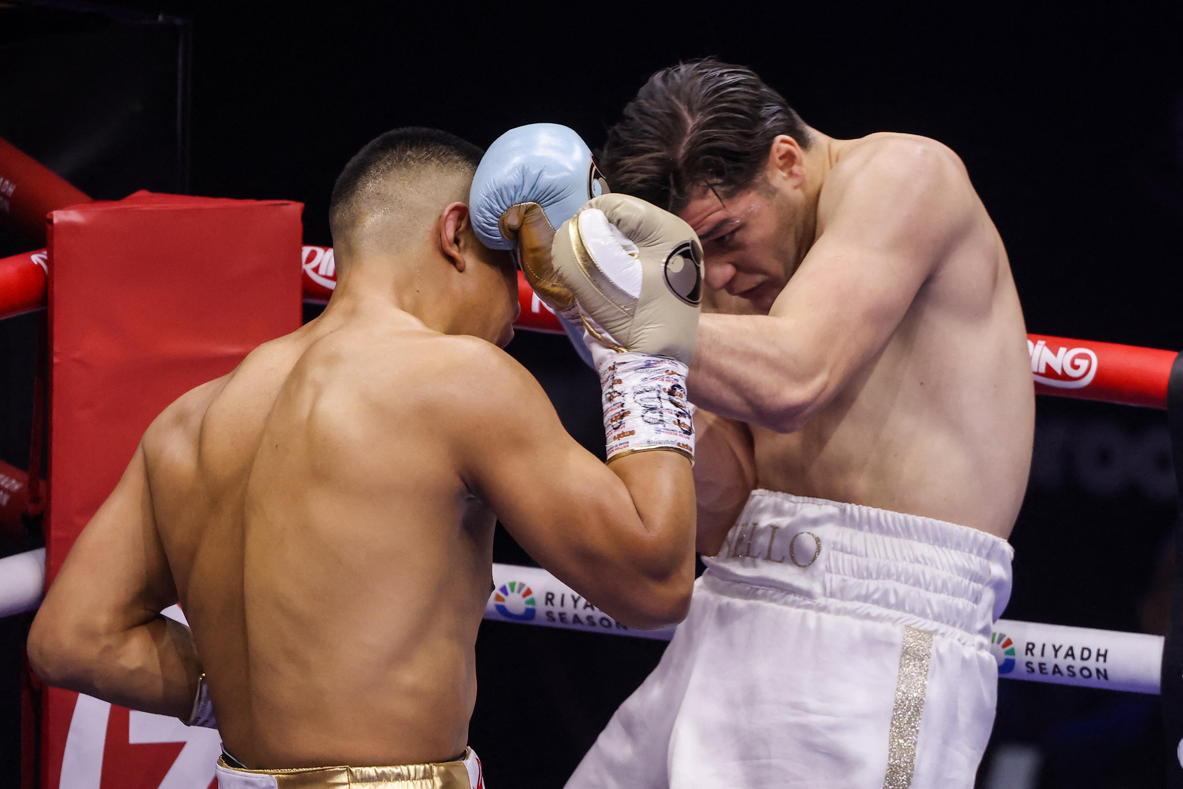 BOX-KSA-SUPERMIDDLEWEIGHT-SURACE-MUNGUIA